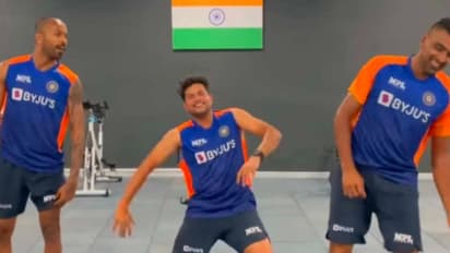 'ভাথি কামিং'-এর তালে তুমুল নাচ অশ্বিন, পান্ডিয়া, কুলদীপের, দেখুন ভাইরাল ভিডিও