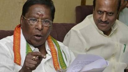 எம்எல்ஏ பதவியை உதறி தள்ளிய லட்சுமி நாராயணன் என்.ஆர்.காங்கிரசில் இணைந்தார்.. முக்கிய பதவி வழங்கவும் திட்டம்?