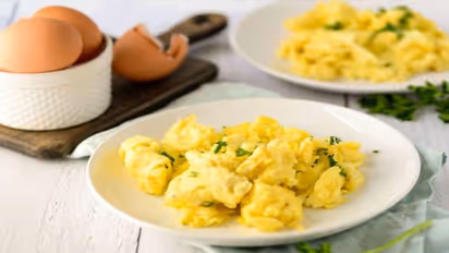 क्या चिकन बिरयानी के साथ आप भी खाते हैं अंडा? भूल से भी ना करें ये गलती वर्ना हो सकती है मौत!