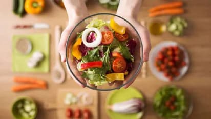 குழந்தைகளுக்கு பிடித்த ''ரஷ்யன் சாலட்'' செய்வது எப்படி?