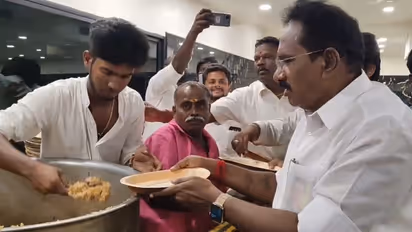 திமுக அரசு அல்வா கொடுத்தது மக்களுக்கு மட்டுமா..? ஷாக்காகி போன செல்லூர் ராஜூ..!