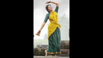 విరాటపర్వం నుండి ఫస్ట్ సింగిల్... సాయి పల్లవి లుక్ అదిరింది!