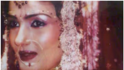 'അന്നൊരിക്കല്', വിവാഹ ആല്ബത്തില്നിന്നുള്ള ഫോട്ടോയുമായി രവീണ ടണ്ടൻ