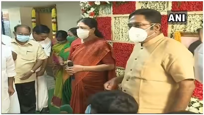 திமுகவுக்கு எதிராக சசிகலா எடுத்த அதிரடி முடிவு... முஸ்லீம் வாக்குகளை சிதறடிக்கத் திட்டம்..!