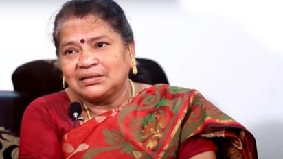 'கண்டா வரச்சொல்லுங்க' பாடகி கிடாக்குழி மாரியம்மாள் யார்? 50 வயதில் கிடைத்த முதல் வெற்றி..!