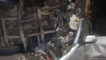 भगवान के दर्शन कर जा रहे थे घर, तभी 'यमराज' बनकर घुमा टैंकर,एक ही झटके में खत्म हुआ पूरा परिवार,देखिए तस्वीरें