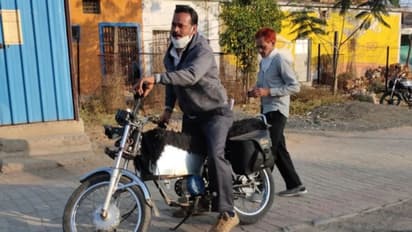 इंजीनियर की खोज: बढ़ते पेट्रोल के कीमतों की छोड़िए टेंशन, 7 रुपए में 35 किलोमीटर चलने वाली आ गई बाइक