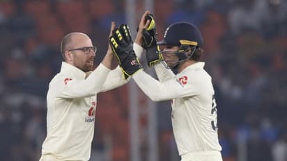 #INDvsENG கடைசி ஓவரில் சொதப்பிய கோலி..! திருப்புமுனையை ஏற்படுத்திய ஜாக் லீச்