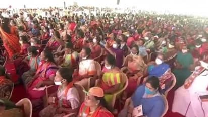 பிரதமர் மோடியை வரவேற்க ஒன்று கூடிய புதுச்சேரி மக்கள்..! அலைமோதிய கூட்டம்..! புகைப்பட தொகுப்பு