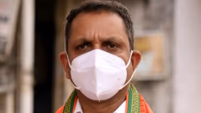 പത്രിക പിന്‍വലിക്കാന്‍ കോഴ; കെ സുരേന്ദ്രനെതിരെ കേസെടുത്തു