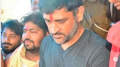 IPL 2021 ಟೂರ್ನಿಗೂ ಮುನ್ನ  ದಿಯೋರಿ ಮಂದಿರಕ್ಕೆ ಭೇಟಿ; ಹೊಸ ಲುಕ್‌ನಲ್ಲಿ CSK ನಾಯಕ!