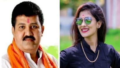 बड़ी खबर: CM उद्धव ठाकरे के वन मंत्री ने दिया इस्तीफा, Tik Tok गर्ल की वजह से गंवानी पड़ी कुर्सी