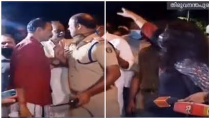 സെക്രട്ടറിയേറ്റിന് മുന്നിലെ ഫ്ലക്സുകൾ നീക്കുന്നു, യൂണി. കോളേജിന് മുന്നിലെ ഫ്ലക്സ് നീക്കുന്നതിനിടെ തർക്കം