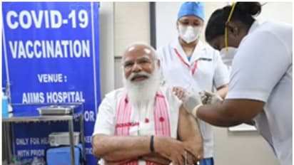 പ്രധാനമന്ത്രി കൊവിഡ് വാക്സിന് സ്വീകരിച്ചു; എല്ലാ പൗരന്മാരും വാക്സിന് എടുക്കണമെന്ന് മോദി
