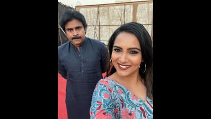 బిగ్ బాస్ భామకు పవన్ తెలుగు లేఖ.. నువ్వు బాగుండాలంటూ...!