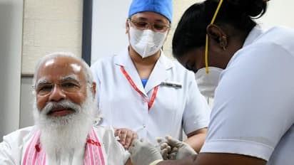 'লাগা ভি দিয়া পাতা ভি নেহি চলা', কোভ্যাক্সিন নেওয়ার পর প্রধানমন্ত্রীর প্রতিক্রিয়া ছিল এটাই