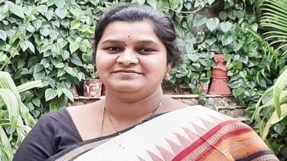 దేవనపల్లి వీణావాణి తెలుగు కవిత: అలవాటు