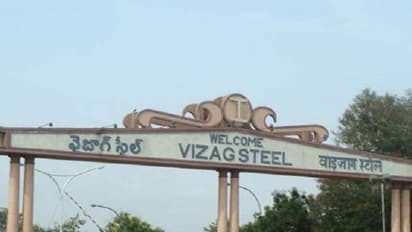 స్టీల్ ప్లాంట్ ప్రైవేటీక ‘‘రణం’’ : కదం తొక్కిన కార్మిక సంఘాలు.. సాగర తీరంలో మహాకవాతు