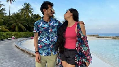 दूसरे हनीमून पर पति के अलावा इस मर्द के साथ घूम रहीं हैं धनश्री, लोगों ने पूछा- हर वक्त ये साथ रहता है क्या?