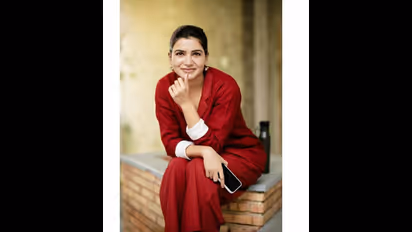 சட்டை பட்டனை கழட்டி விட்டு... உச்ச கட்ட கவர்ச்சியில் சமந்தா எடுத்துக்கொண்ட சவால்..! வைரலாகும் புகைப்படம்!