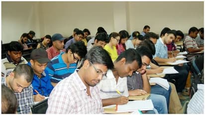 நான் எந்த கட்சியிலும் இணையவில்லை... முன்னாள் ஐ.ஏ.எஸ் அதிகாரி விளக்கம்..!