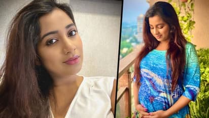 Shreya Ghoshal announces pregnancy, singer shares picture with baby bump