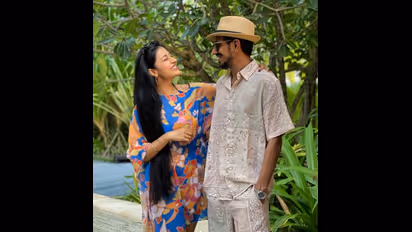 Yuzvendra Chahal's funny dance moves with wife Dhanashree Verma (Watch)