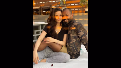 రొమాంటిక్ ఫోటోలతో భార్యకు బర్త్ డే విషెస్ తెలిపిన హార్ధిక్ పాండ్యా... ఓ బిడ్డకు తల్లైనా నటాశా..