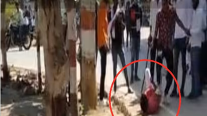 छात्र की पहले पिटाई, फिर अपमानित करने के लिए चटवाया थूक
