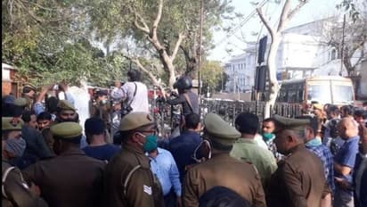 यूपी विधानसभा के गेट पर दारोगा की गोली लगने से मौत,सीएम को लेकर लिखा गया मिला लेटर