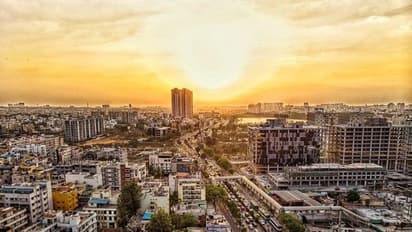 పూణేలో లాక్‌డౌన్.. ప్రస్తుతానికి ఆ ఉద్దేశ్యం లేదు, కానీ ఏప్రిల్ 2 తర్వాత..!!