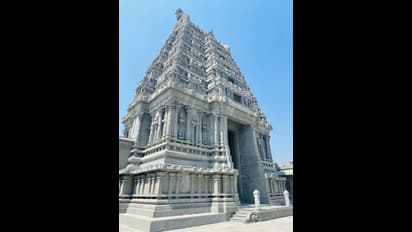 యాదాద్రి జిల్లా కలెక్టర్ అనితా రామచంద్రన్ కు షాక్: కొత్త కలెక్టర్ పమేలా సత్పథి