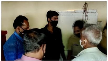 നെയ്യാറ്റിന്കരയില് ജനല്കമ്പിയില് തൂങ്ങിയ നിലയില് യുവതിയുടെ മൃതദേഹം; ആത്മഹത്യയെന്ന് പ്രാഥമിക നിഗമനം