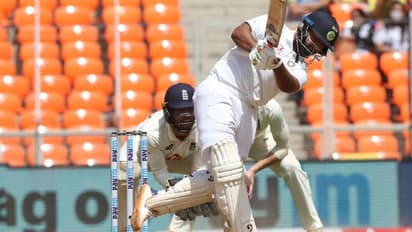 கில்கிறிஸ்ட்டுக்கு பிறகு இப்படி டெரிஃபிக்கா ஆடிய கீப்பரை நான் பார்க்கல.! ரிஷப் பண்ட்டுக்கு ஸ்ரீகாந்த் புகழாரம்