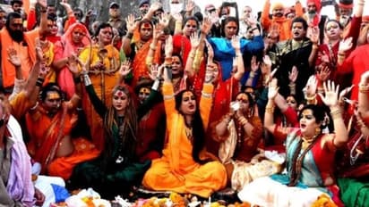 কুম্ভ মেলার পুণ্যস্নান,  শাশুড়ি-জামাই মিলে কোভিড সংক্রমিত করলেন ৩৩ জনকে