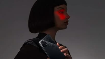 స్మార్ట్‌ఫోన్స్‌ అమ్మకాలలో షియోమి రికార్డ్..  కేవలం 5 నిమిషాల్లోనే  3 లక్షల స్మార్ట్‌ఫోన్‌ల కొనుగోలు..