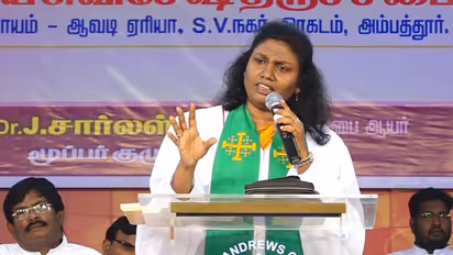 ஸ்டாலினுக்கு ஷாக் கொடுத்த எஸ்றா சற்குணம் மகள்.. முதல்வர் துணை முதல்வரை நேரில் சந்தித்து ஆதரவு..