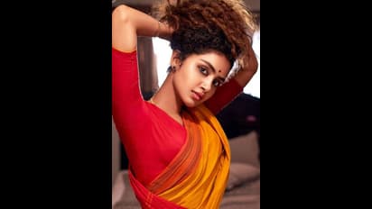 బుమ్రా పెళ్లి రోజు అనుపమ వేదన పోస్ట్... అసలు విషయం అదే అంటూ మీడియాలో పుకార్లు!