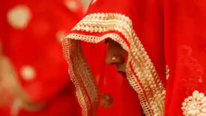 Holi 2023: ಹೊಸದಾಗಿ ಮದುವೆಯಾಗಿದೀರಾ? ಹೋಳಿ ಸಮಯದಲ್ಲಿ ಅತ್ತೆ ಮನೆಯಲ್ಲಿರೋ ತಪ್ಪು ಮಾಡ್ಬೇಡಿ!