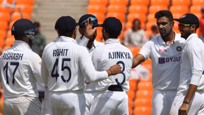 ഇന്ത്യന്‍ ക്യാമ്പിലെ കൊവിഡ്; പതറാതെ ഇംഗ്ലണ്ട് പര്യടനവുമായി കോലിപ്പട മുന്നോട്ട്