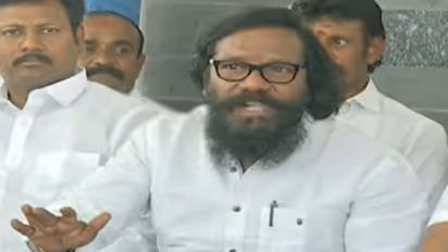 ‘அதிமுகவை தோற்கடிப்பதே முதல் வேலை’... திமுகவிற்கு ஆதரவு தெரிவித்த முக்குலத்தோர் புலிப்படை... கருணாஸ் அதிரடி!