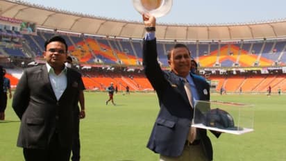 টেস্ট অভিষেকের ৫০ বছরে বিসিসিআইয়ের সংবর্ধনা, আবেগপ্রবণ সানি, শুভেচ্ছা জানালেন সচিনও