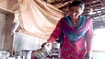 ಚಾಯ್ ಪಕೋಡ ಮಾರುತ್ತಿದ್ದಾರೆ ಭಾರತದ ಅತೀ ದೊಡ್ಡ ರಾಜ್ಯದ ಸಿಎಂ ಅಕ್ಕ!