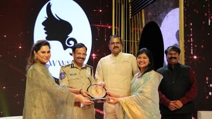 ఉమెన్స్ డే స్పెషల్‌ః నారిసేనగ్లోబల్‌ కోసం ఉపాసన, మహిళా సాధికారత కోసం రాశీఖన్నా రన్‌..