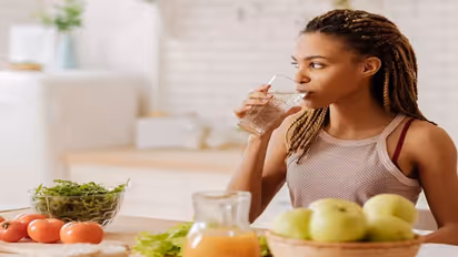 ನೀರು ಕುಡಿಯೋದು ಓಕೆ.. ಆದ್ರೆ ಹೆಚ್ಚು ಕುಡಿಯೋದು ಒಳ್ಳೇಯದಲ್ಲ!