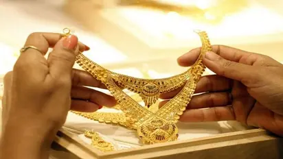 Kerala Gold Rate November 12 2024: Price of 8 gram gold DROPS below Rs 57,000; check details