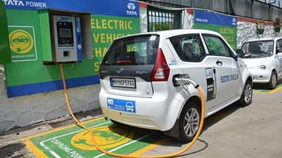 ಆರ್ಟಿಒ ಕಚೇರಿ, ಹೈವೇಲಿ ಇ.ವಿ.ಚಾರ್ಜಿಂಗ್ ಕೇಂದ್ರ: ಎಲೆಕ್ಟ್ರಿಕ್ ವಾಹನಗಳ ಸಂಖ್ಯೆ ಹೆಚ್ಚಿಸಲು ಸಾರಿಗೆ ಇಲಾಖೆ ಕ್ರಮ