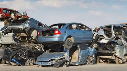 Tata Motors : 'പൊളിയാണ്' ടാറ്റ, ഒരുക്കുന്നത് വമ്പന്‍ വണ്ടി പൊളിക്കല്‍ കേന്ദ്രം!