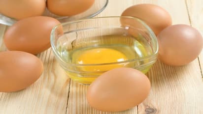 ಮನೆಯಲ್ಲಿಯೇ ತಯಾರಿಸಿ ರೆಸ್ಟೋರೆಂಟ್ ಸ್ಟೈಲ್ ಸಾಫ್ಟ್, ಯಮ್ಮೀ ಆಮ್ಲೆಟ್