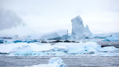 জল নয়, এই ঝরণা দিয়ে গড়িয়ে পড়ে রক্ত-কী রহস্য এর পিছনে, দেখুন গা ছমছমে ছবি